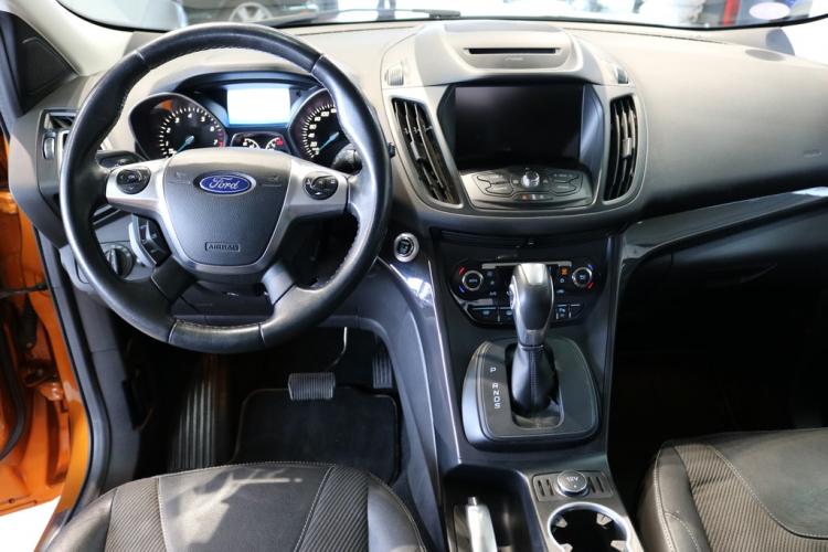 FORD Kuga 1.5 SCTi Carving 4WD Automatic